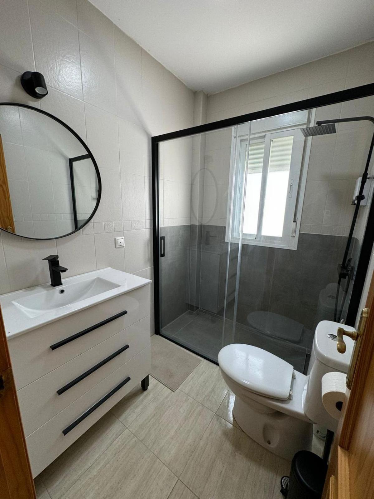 Apartamentos Modern Homes 치클라나 데 라 프론테라 외부 사진